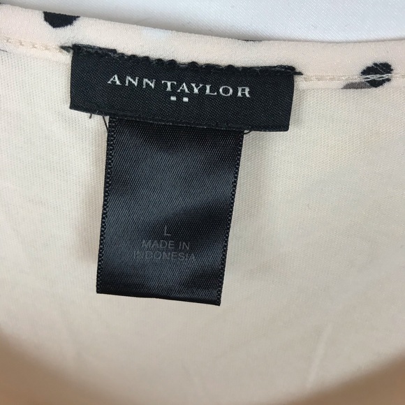 Ann Taylor cap sleeve flowy blouse - Picture 4 of 7